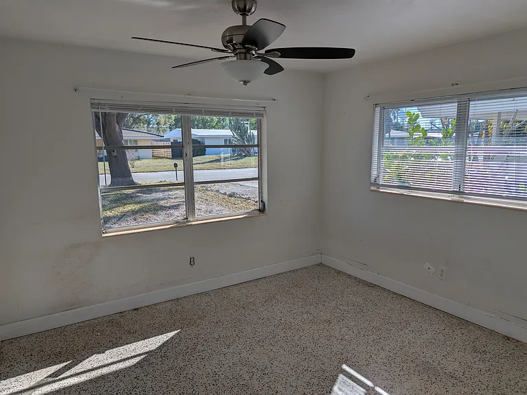 2303 Tulip St — Photo 33