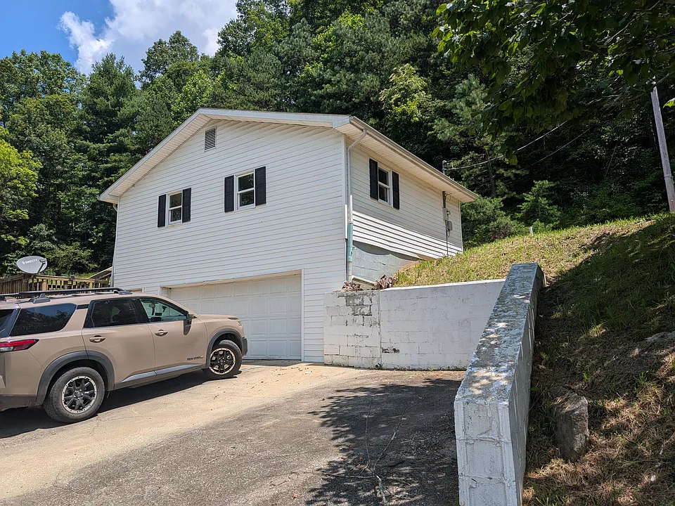 56 Sand Lick Rd