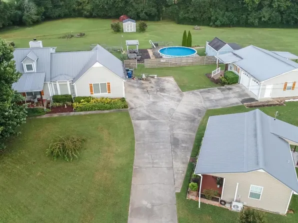 184 Meadow View Ln, Alexandria, AL 36250