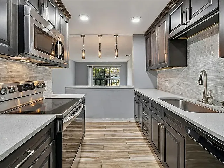 1695 Lee Road E215 — Photo 1