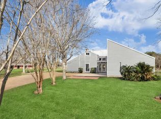 1203 Half Moon Dr, Wharton, TX 77488