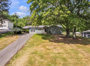 110 Dorsey St, Calhoun, GA 30701