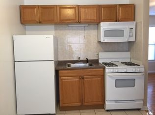 1352 1/2 W Argyle St APT 3E, Chicago, IL 60640