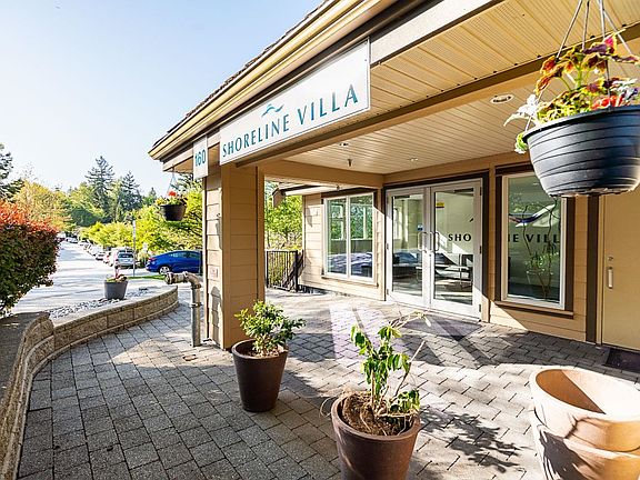 5th image of 160 Shoreline Cir #303