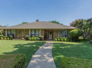 3425 Racquet Club Dr, Grand Prairie, TX 75052