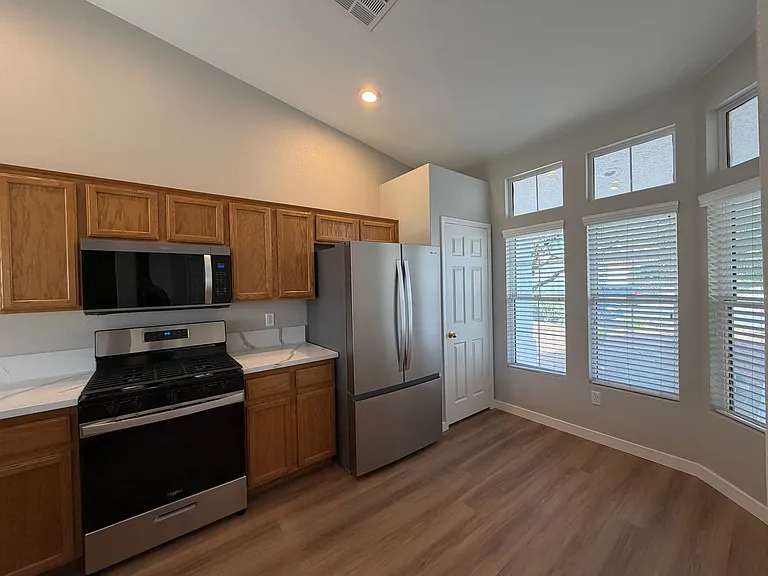 2139 Meadow Green Ave — Photo 12