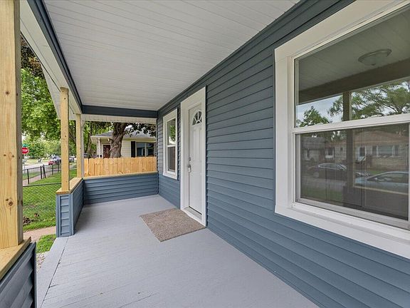 4th image of 2748 Avenue C