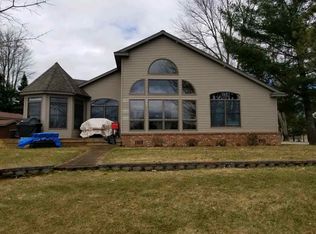 2054 Lake James Dr, Prudenville, MI 48651