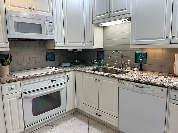 5th image of 73 Skull Creek Dr APT C213