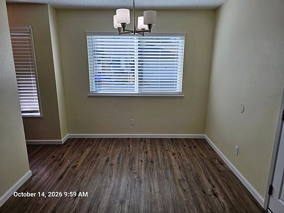 3rd image of 462 N Cherry St