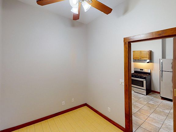 4th image of 60-62 Chelsea St #1