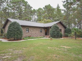 155 Louro Ln, Aberdeen, NC 28315
