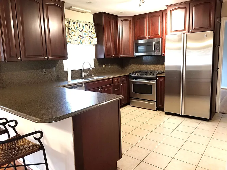 1032 Patrick Henry Way — Photo 13