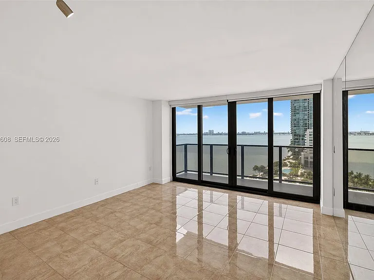 600 NE 36th St #1220 — Photo 11