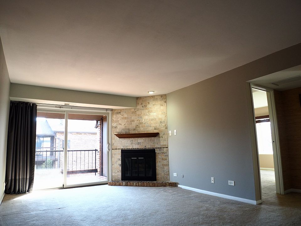 1st image of 64 Pier Dr APT 303