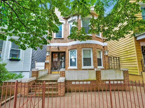 2549 37th St, Astoria, NY 11103