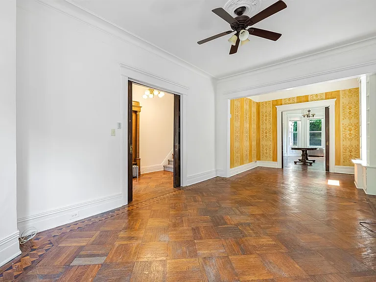 258 Woodlawn Ave — Photo 6