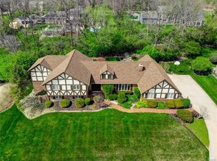 613 Thornbury Dr, Dayton, OH 45459