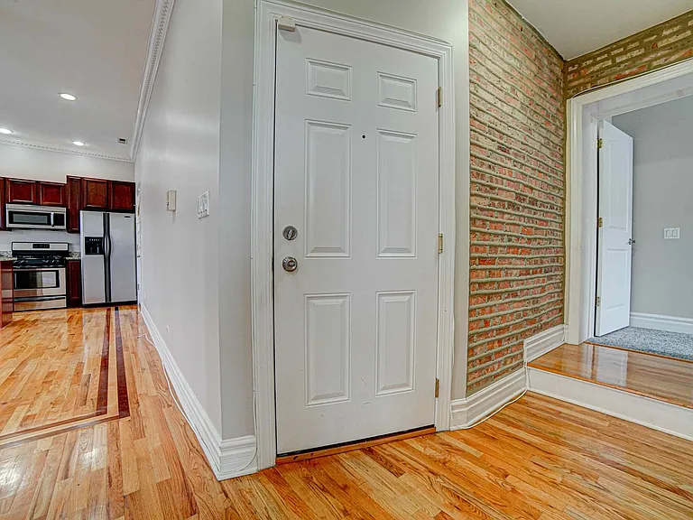 4858 S Prairie Ave #2A — Photo 6