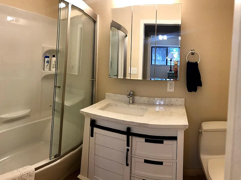 Brand new bathroom downstairs with all new fixtures