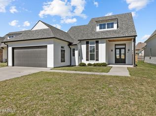 109 Easy Rock Landing Dr, Broussard, LA 70518