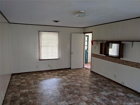 4th image of 1600 Bancroft Ave