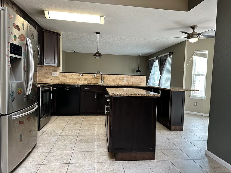 10149 Woodrose Ct — Photo 3