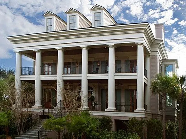 39 Ocean Course Dr, Johns Island, SC 29455