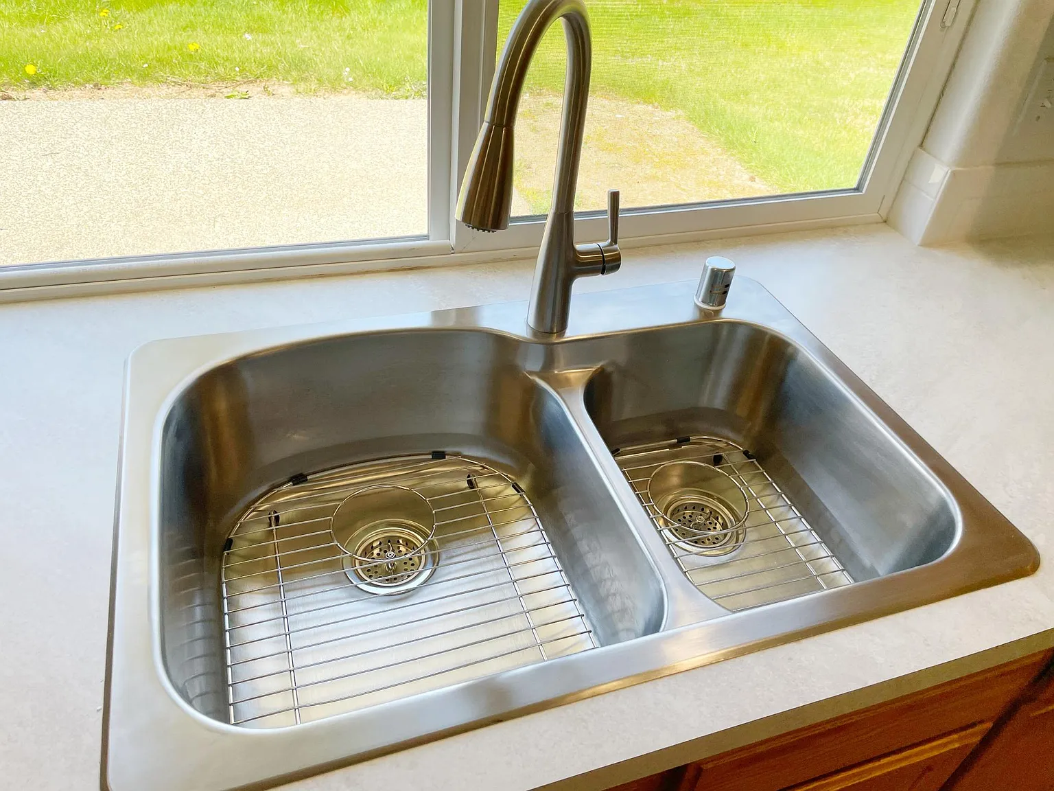 3 bed, 1500 sqft, $2,950 — Photo 4