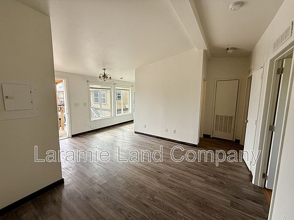4th image of 388 N Buchanan St APT A