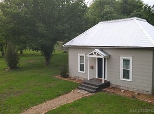321 E 10th St, Pawhuska, OK 74056