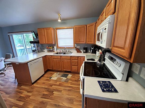 2nd image of 1224 Birch Ave