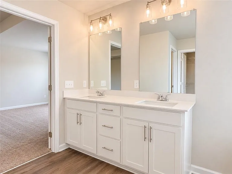 123 Mill Pond Ln — Photo 17