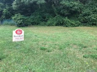 William Floyd Pkwy, Ridge, NY 11961