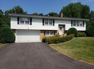 212 Cornforth Ct, La Crescent, MN 55947