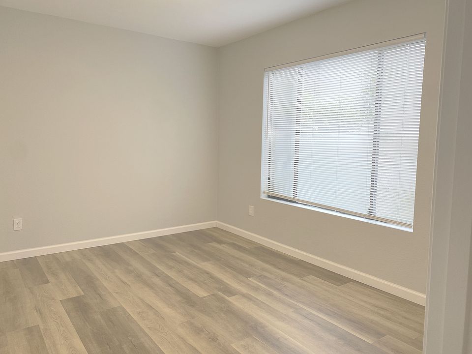 1st image of 459 Stow Ave