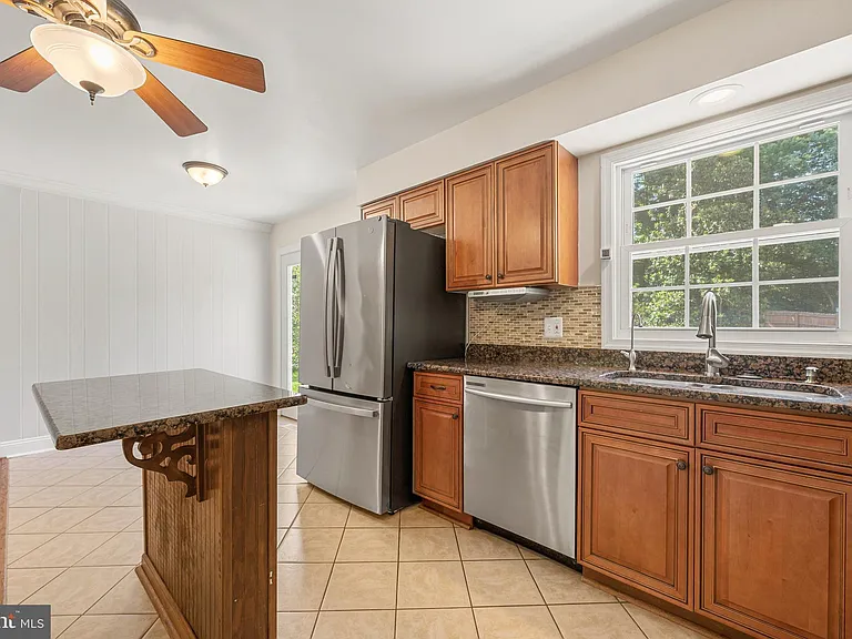 13204 Nickleson Dr — Photo 7