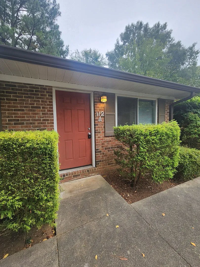 112 Crest Street — Photo 1