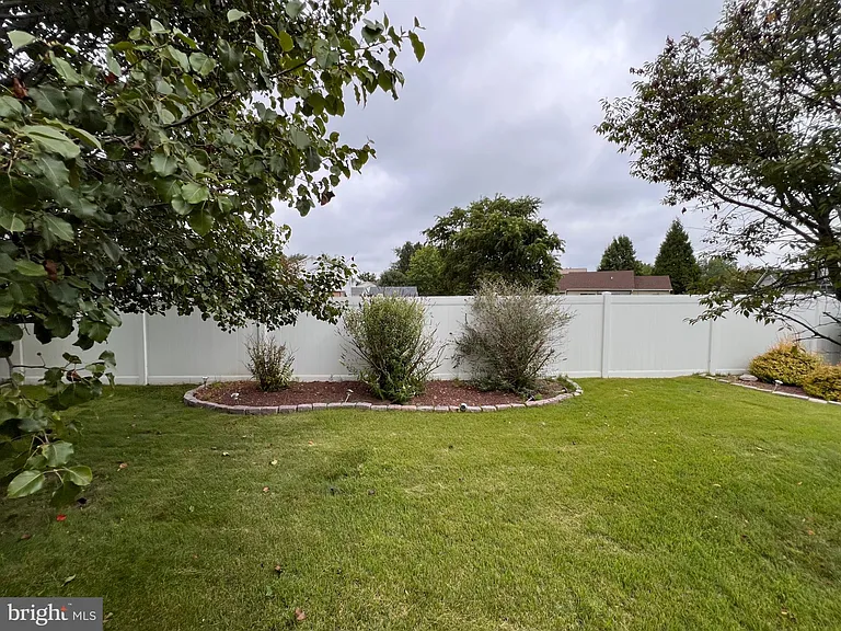 8 Rose Ter — Photo 41