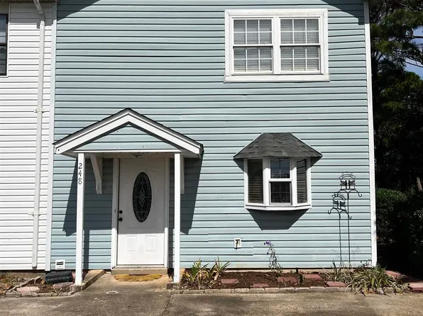 248 Oxford Ct, Mary Esther, FL 32569