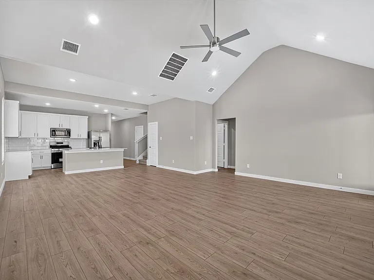710 Summerberry Dr — Photo 17