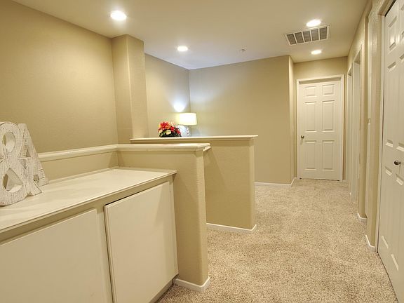 5th image of 41880 Davenport Way #B