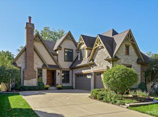 228 W Franklin Ave, Naperville, IL 60540