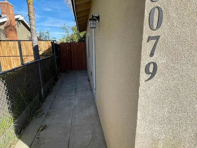 5079 Noble St — Photo 2