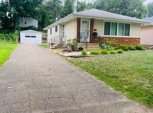 1604 Suburban Ave, Saint Paul, MN 55106