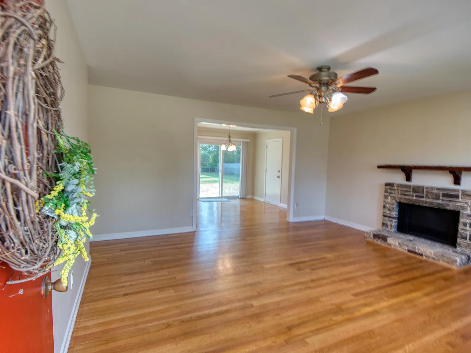 106 Pinecliff Drive - 1 — Photo 4