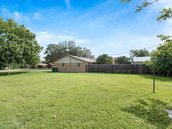 2nd image of 303 Chris Dr