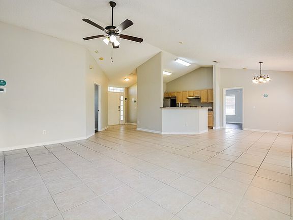5th image of 2119 Dumas Dr