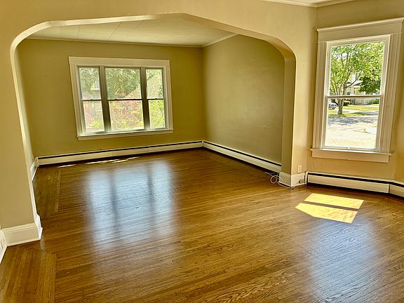2nd image of 385 Huntington Ave #1