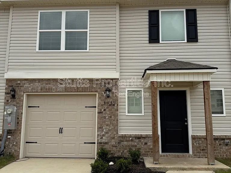 4123 Hudson Ct — Photo 1